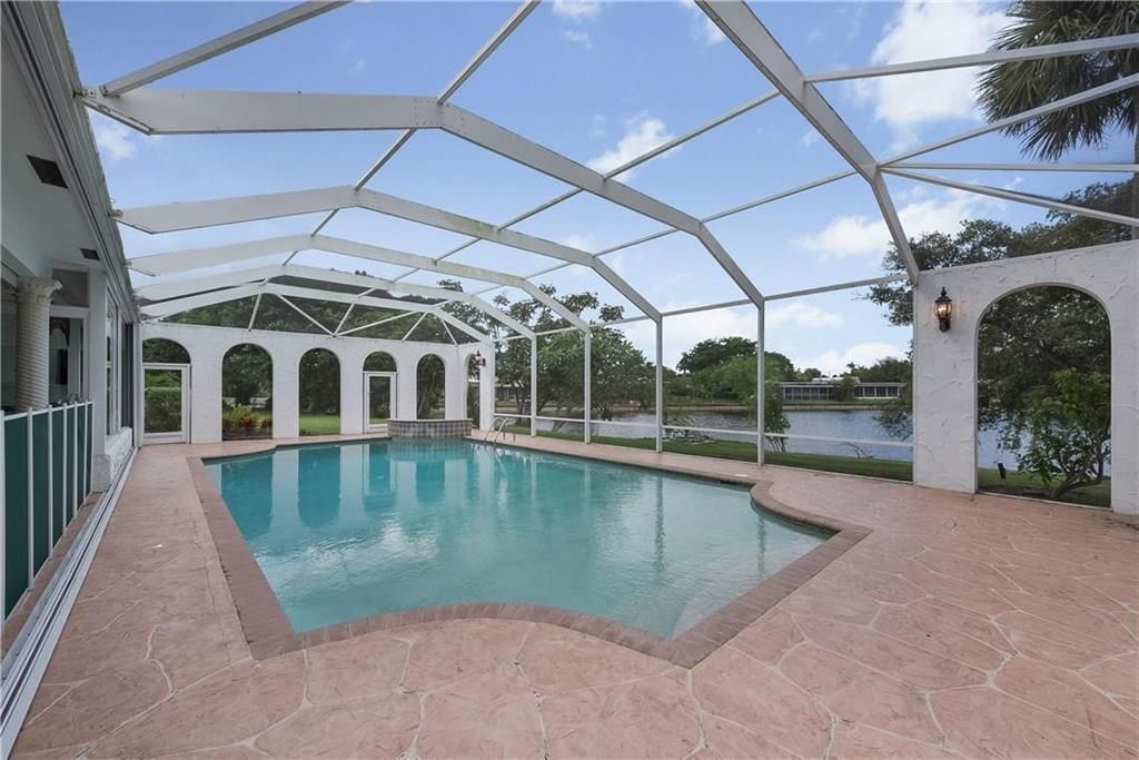 4903 woodlands 18