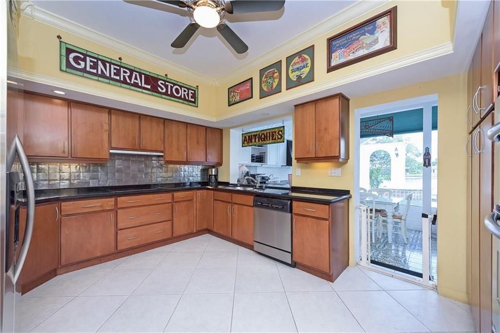 4903 woodlands 10