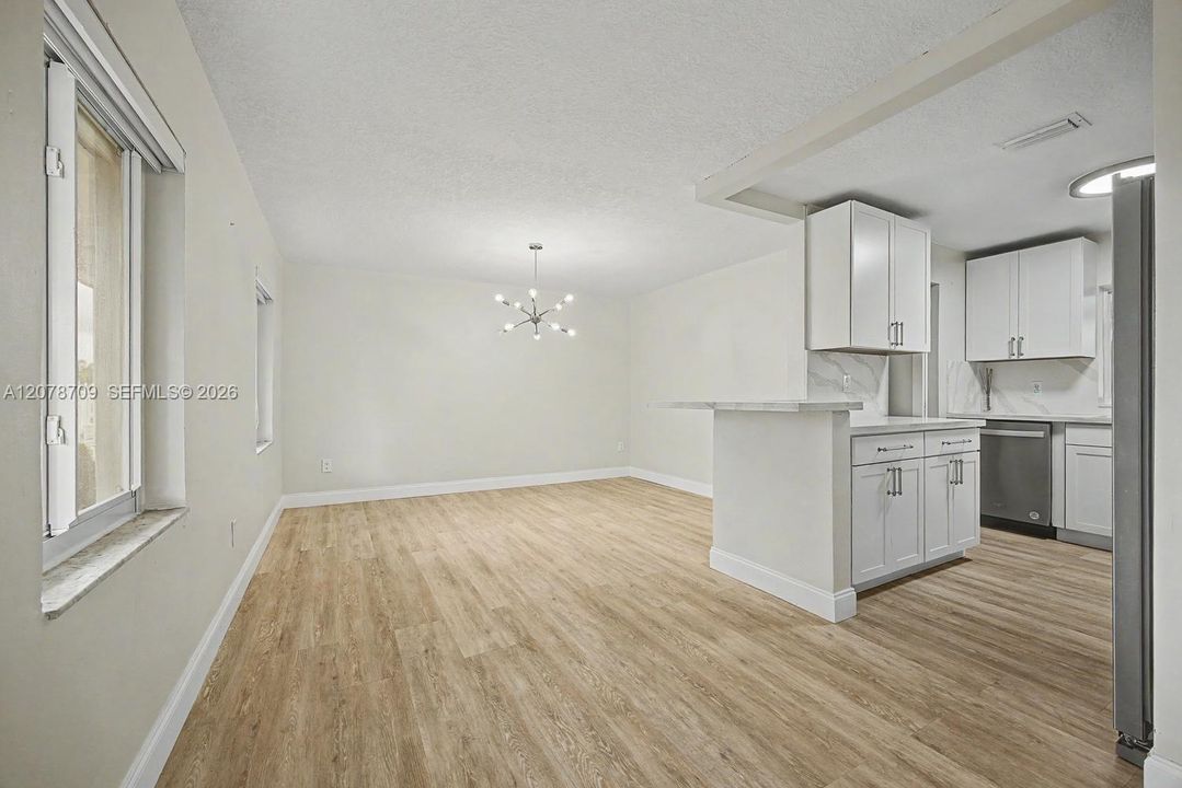 В аренду: $2,900 (2 спален, 1 ванн, 1320 Квадратных фут)