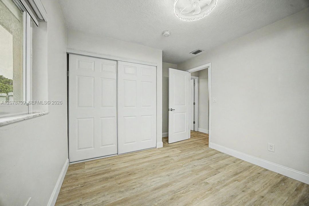 В аренду: $2,900 (2 спален, 1 ванн, 1320 Квадратных фут)