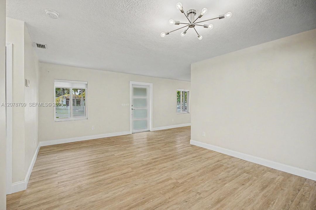 В аренду: $2,900 (2 спален, 1 ванн, 1320 Квадратных фут)
