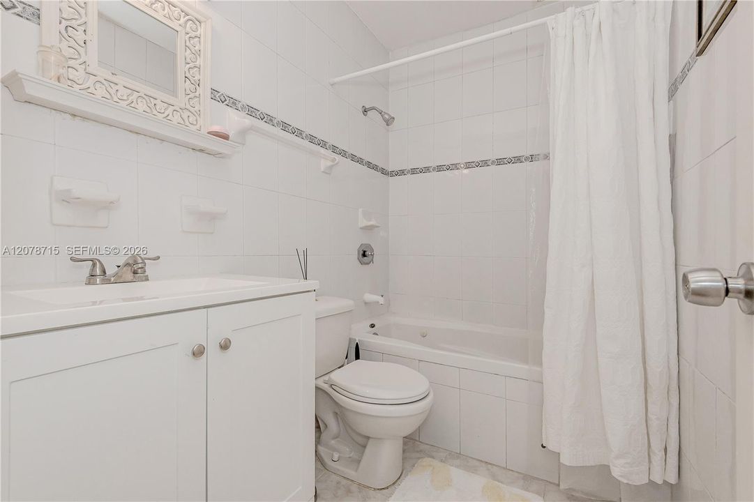 En Venta: $620,000 (4 camas, 4 baños, 1464 Pies cuadrados)