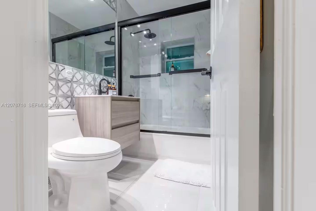 En Venta: $975,000 (2 camas, 1 baños, 960 Pies cuadrados)