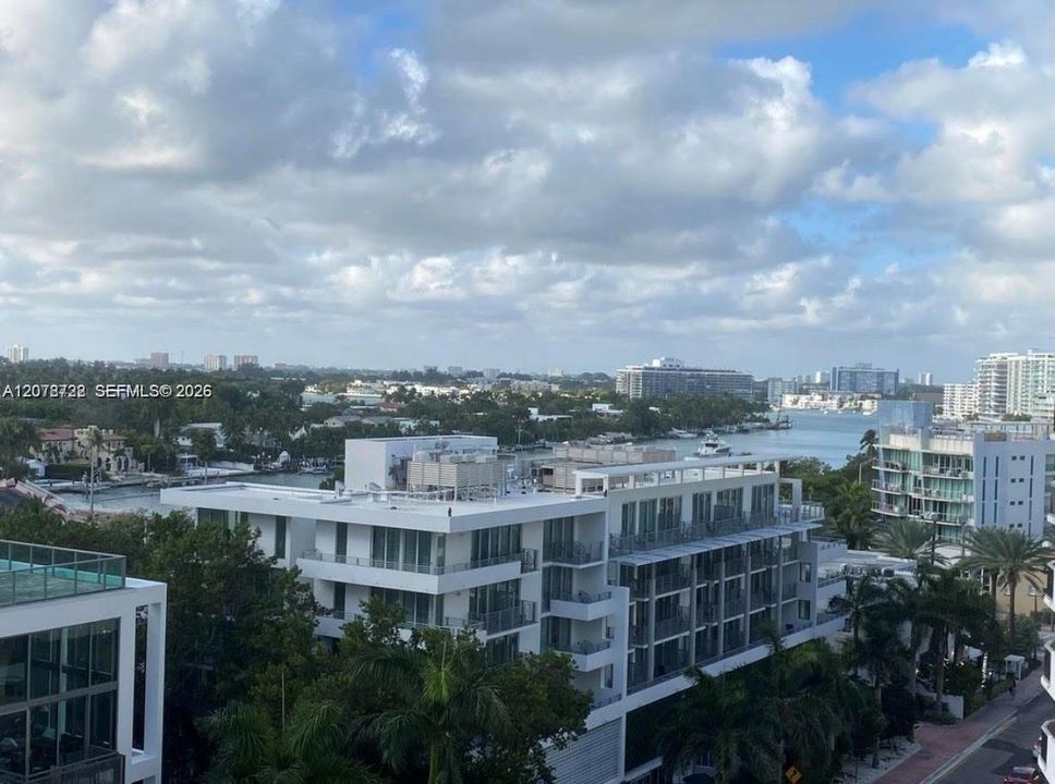 For Rent: $3,775 (3 beds, 2 baths, 1290 Square Feet)