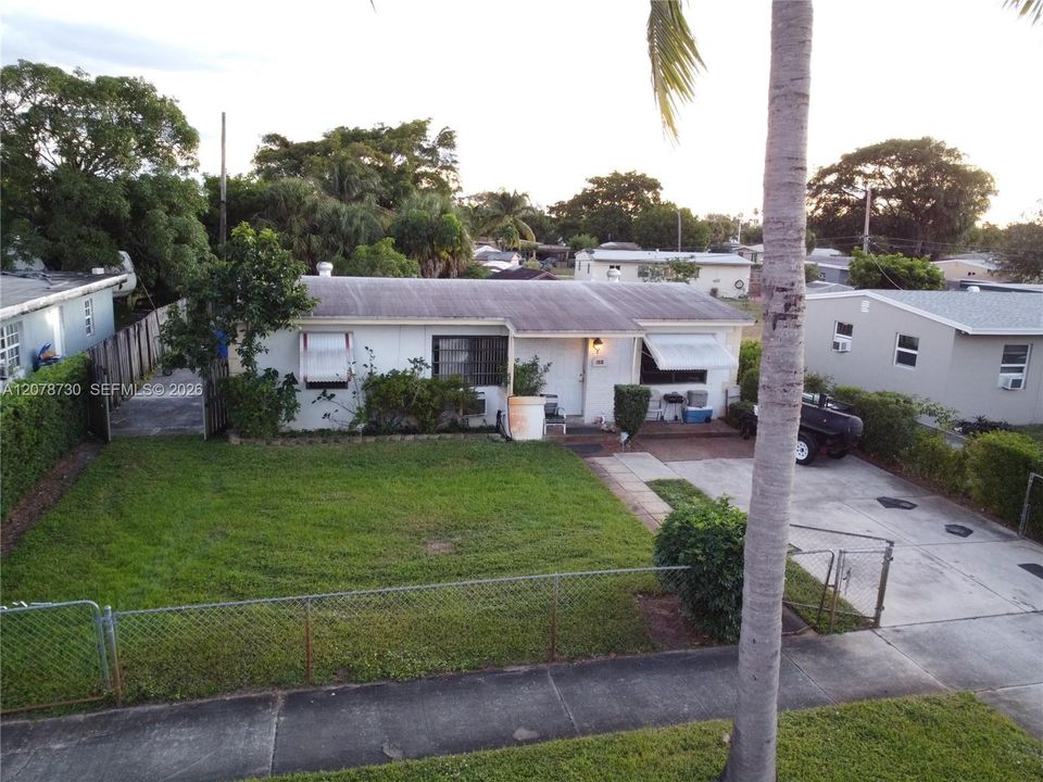 En Venta: $449,000 (3 camas, 2 baños, 984 Pies cuadrados)