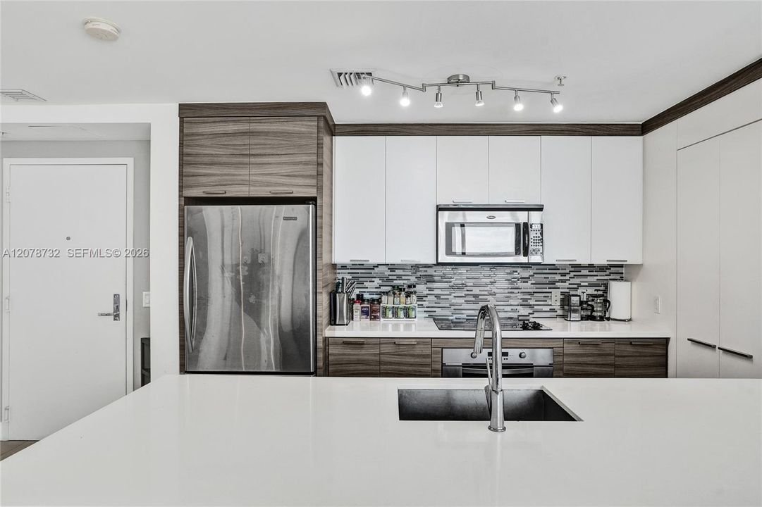 En Venta: $750,000 (2 camas, 2 baños, 1126 Pies cuadrados)