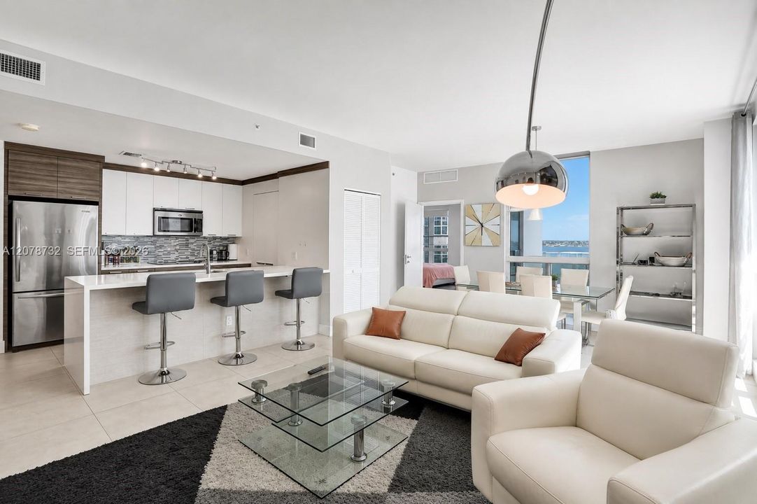 En Venta: $750,000 (2 camas, 2 baños, 1126 Pies cuadrados)