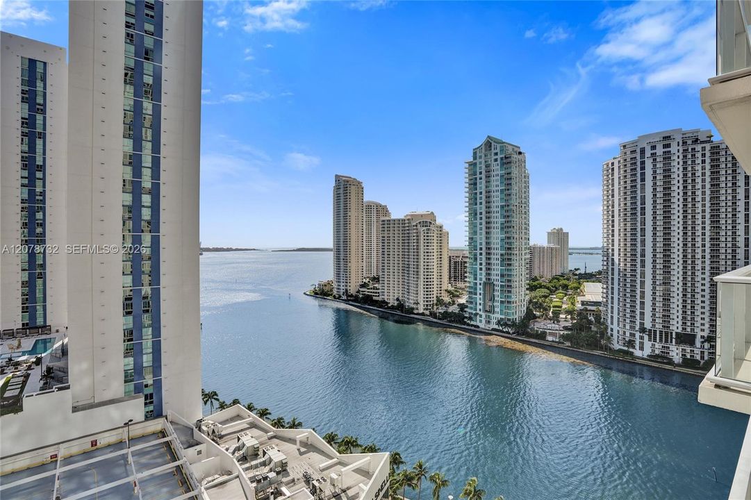 En Venta: $750,000 (2 camas, 2 baños, 1126 Pies cuadrados)