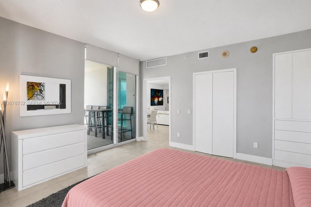 En Venta: $750,000 (2 camas, 2 baños, 1126 Pies cuadrados)
