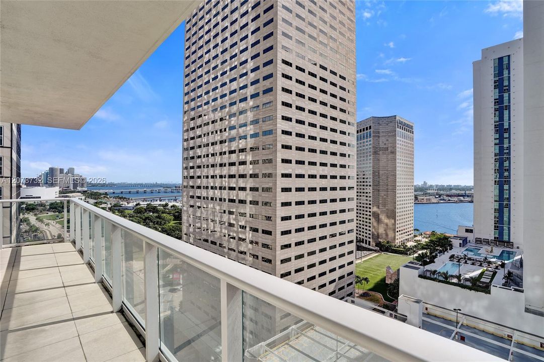 En Venta: $750,000 (2 camas, 2 baños, 1126 Pies cuadrados)