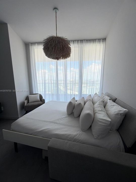 For Rent: $15,000 (2 beds, 2 baths, 1192 Square Feet)