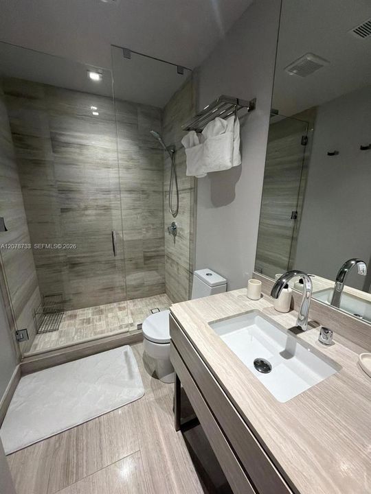 For Rent: $15,000 (2 beds, 2 baths, 1192 Square Feet)