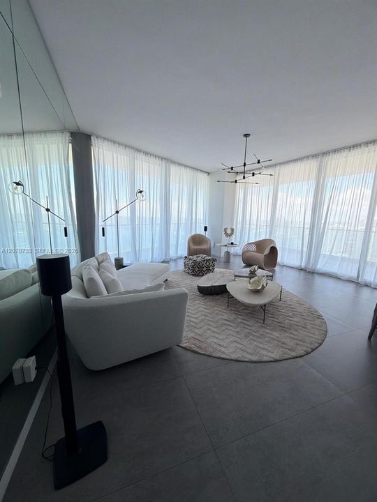 For Rent: $15,000 (2 beds, 2 baths, 1192 Square Feet)