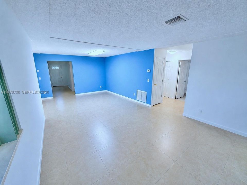 En Renta: $3,000 (3 camas, 2 baños, 1560 Pies cuadrados)