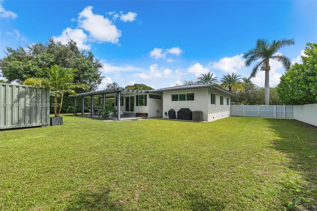 Private, green, and spacious enough to make every day feel like a getaway.