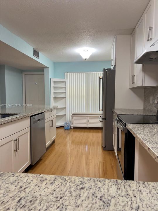 For Sale: $356,000 (4 beds, 2 baths, 1670 Square Feet)