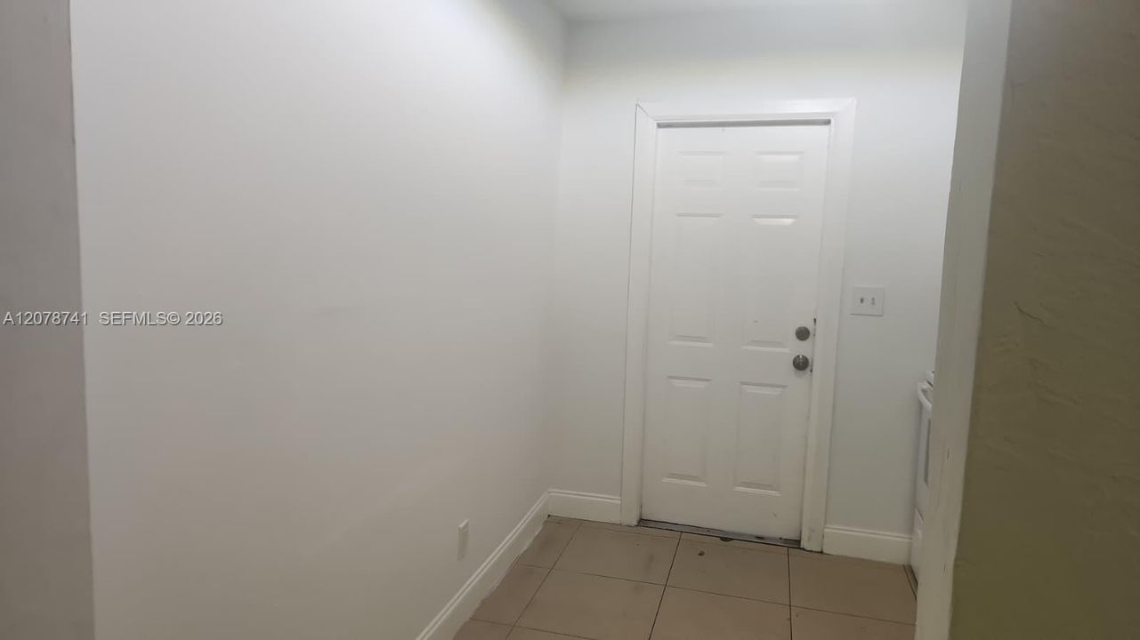 For Rent: $2,250 (3 beds, 2 baths, 1500 Square Feet)