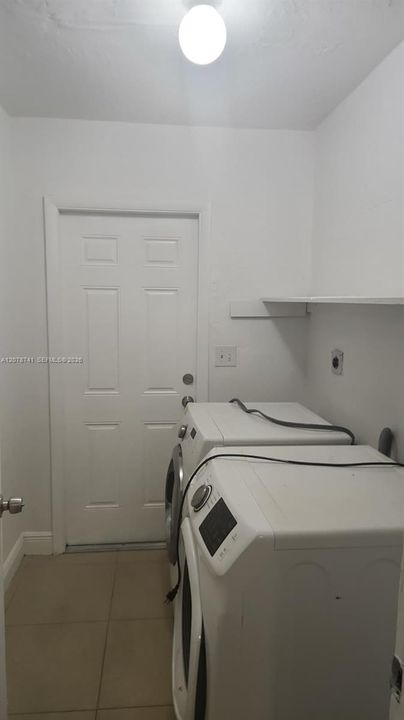 For Rent: $2,250 (3 beds, 2 baths, 1500 Square Feet)