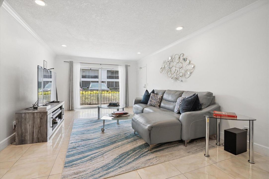 02-Bounahra-6287 Bay Club Dr #2-2