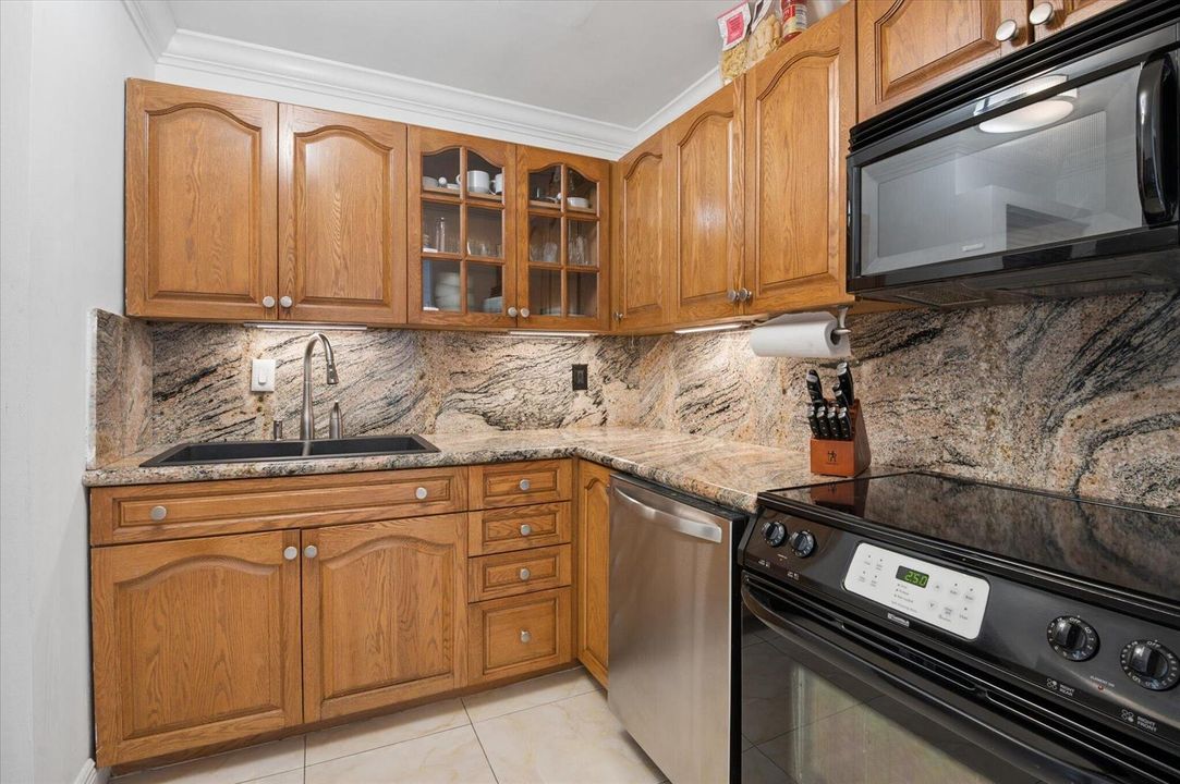 06-Bounahra-6287 Bay Club Dr #2-6
