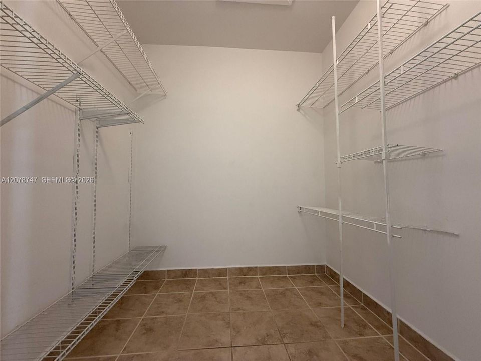 В аренду: $3,000 (3 спален, 2 ванн, 1430 Квадратных фут)