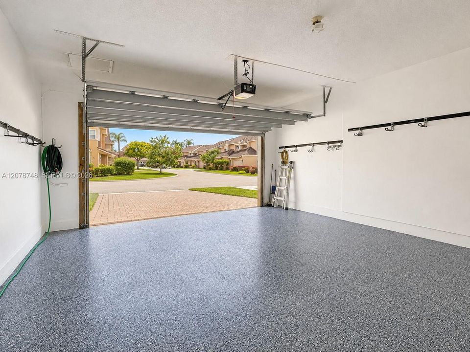 For Rent: $2,850 (2 beds, 2 baths, 1316 Square Feet)