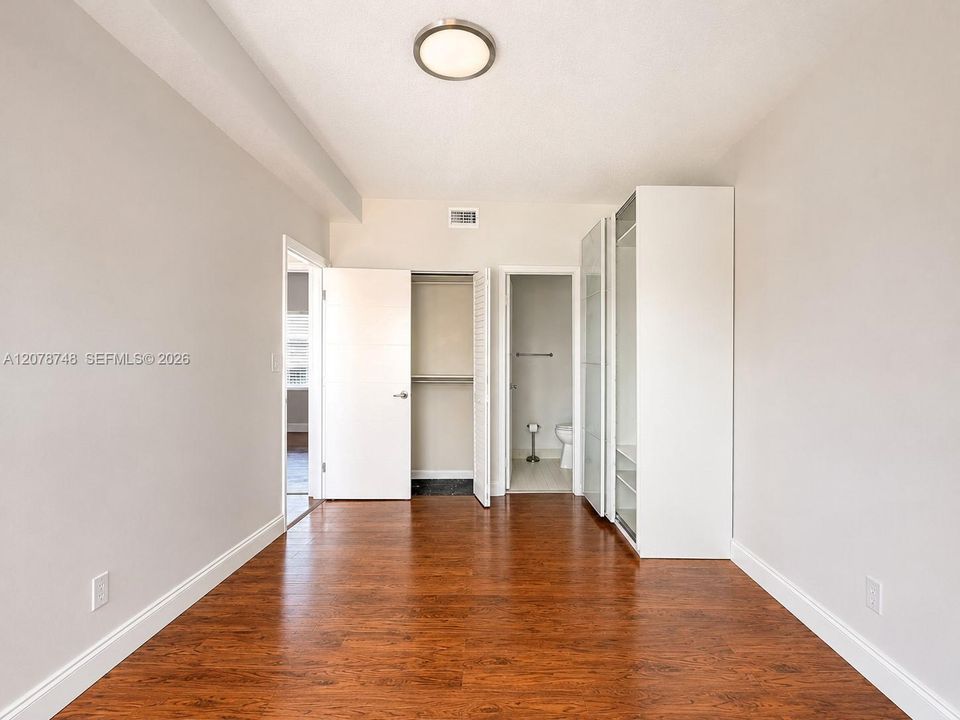For Rent: $2,850 (2 beds, 2 baths, 1316 Square Feet)