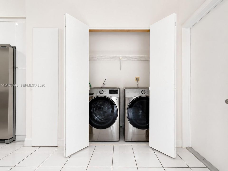 For Rent: $2,850 (2 beds, 2 baths, 1316 Square Feet)