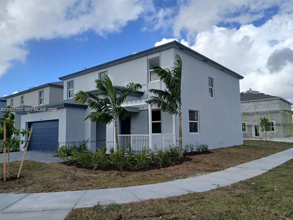 For Rent: $3,900 (5 beds, 3 baths, 2632 Square Feet)