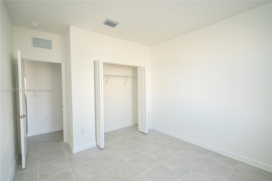 For Rent: $3,900 (5 beds, 3 baths, 2632 Square Feet)