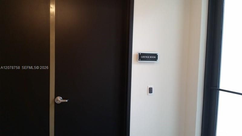 For Rent: $4,400 (2 beds, 2 baths, 1097 Square Feet)