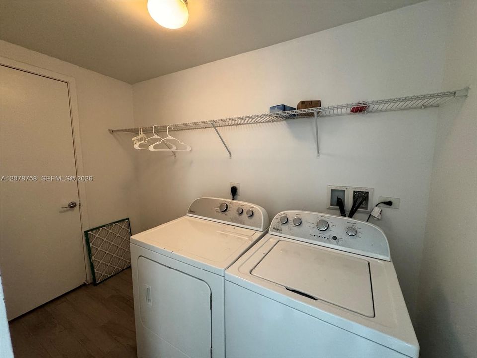 For Rent: $4,400 (2 beds, 2 baths, 1097 Square Feet)