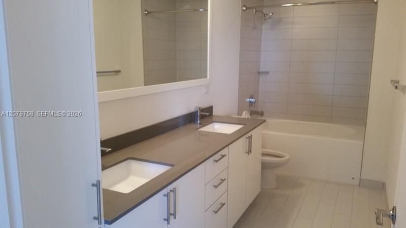 For Rent: $4,400 (2 beds, 2 baths, 1097 Square Feet)
