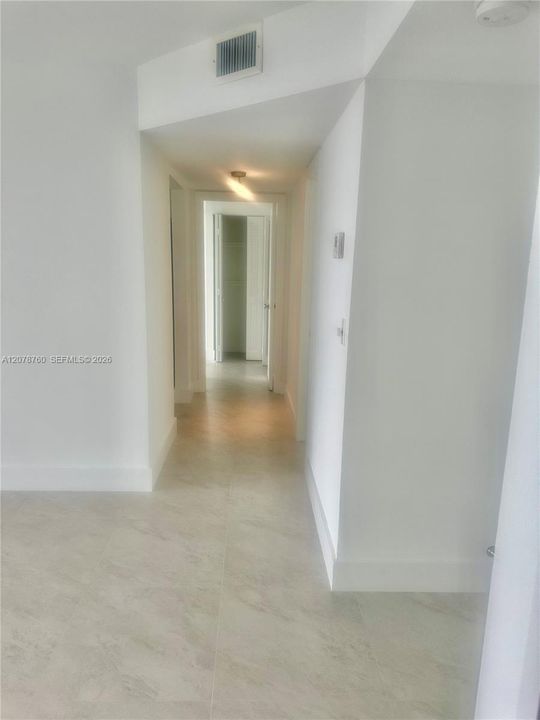 В аренду: $2,500 (2 спален, 2 ванн, 1075 Квадратных фут)