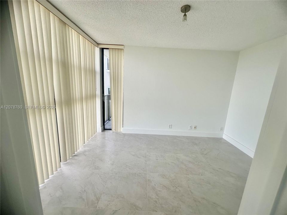 В аренду: $2,500 (2 спален, 2 ванн, 1075 Квадратных фут)