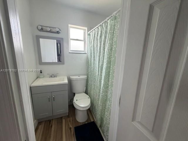 For Rent: $1,600 (1 beds, 1 baths, 3891 Square Feet)