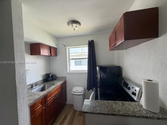 For Rent: $1,600 (1 beds, 1 baths, 3891 Square Feet)