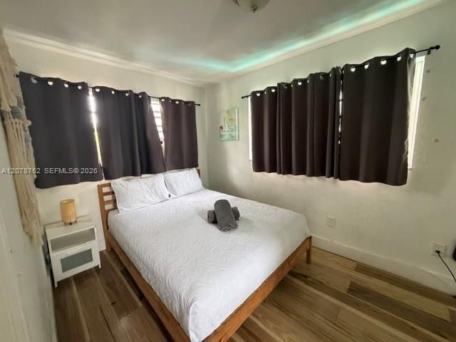 For Rent: $1,600 (1 beds, 1 baths, 3891 Square Feet)