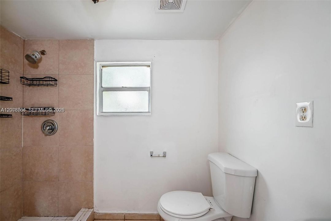 En Venta: $695,000 (0 camas, 0 baños, 1535 Pies cuadrados)