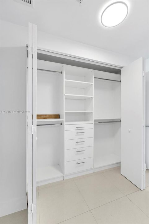 For Rent: $4,600 (2 beds, 2 baths, 1235 Square Feet)