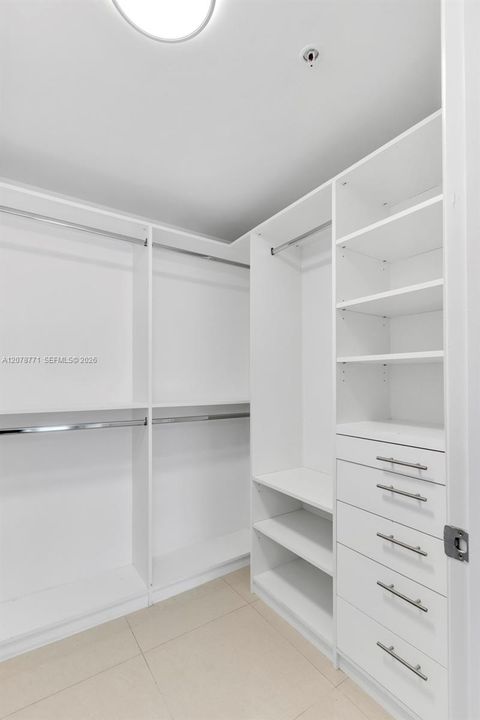 For Rent: $4,600 (2 beds, 2 baths, 1235 Square Feet)