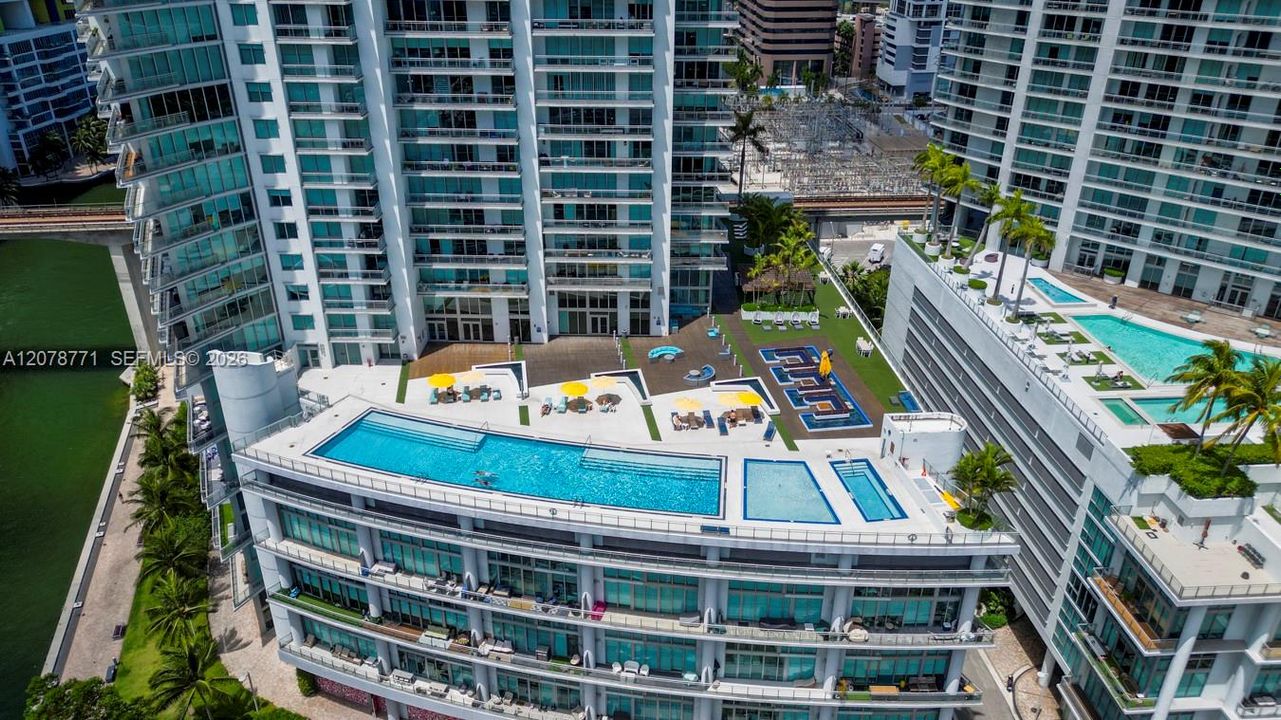 For Rent: $4,600 (2 beds, 2 baths, 1235 Square Feet)