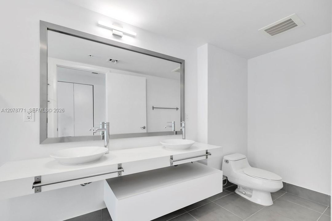 For Rent: $4,600 (2 beds, 2 baths, 1235 Square Feet)