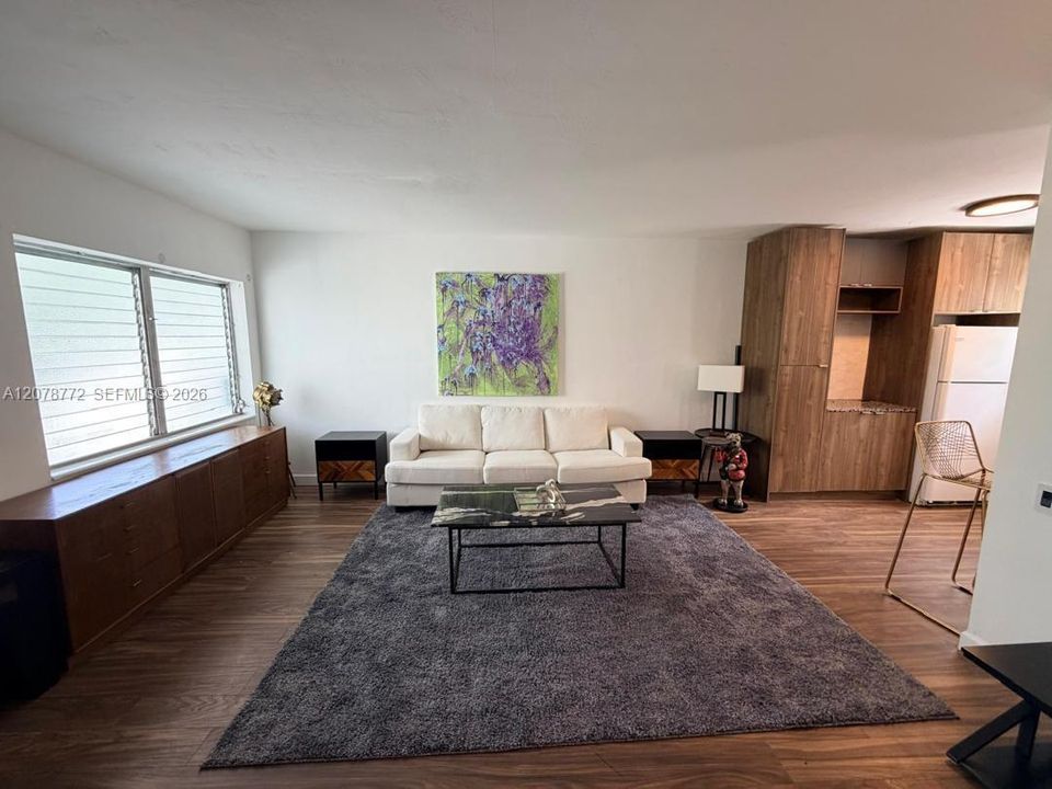 For Rent: $2,000 (10 beds, 10 baths, 8202 Square Feet)