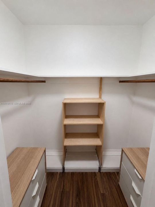 For Rent: $2,000 (10 beds, 10 baths, 8202 Square Feet)