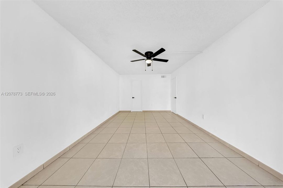 В аренду: $1,850 (1 спален, 1 ванн, 690 Квадратных фут)