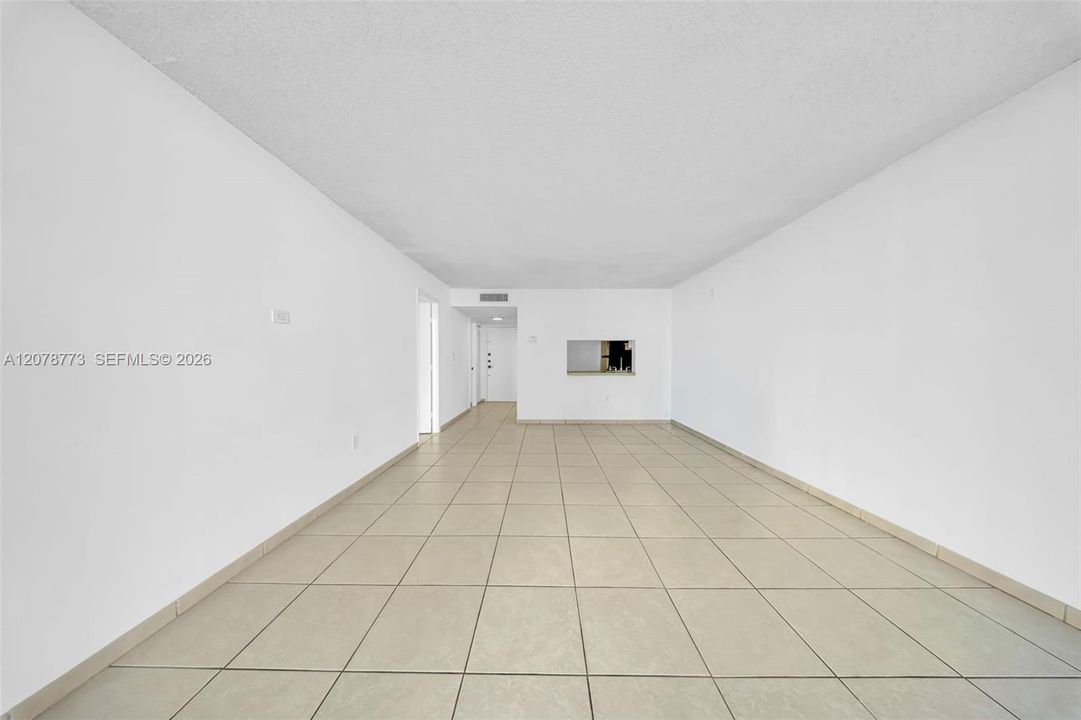 В аренду: $1,850 (1 спален, 1 ванн, 690 Квадратных фут)