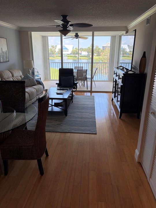 Jupiter Bay D204 great room