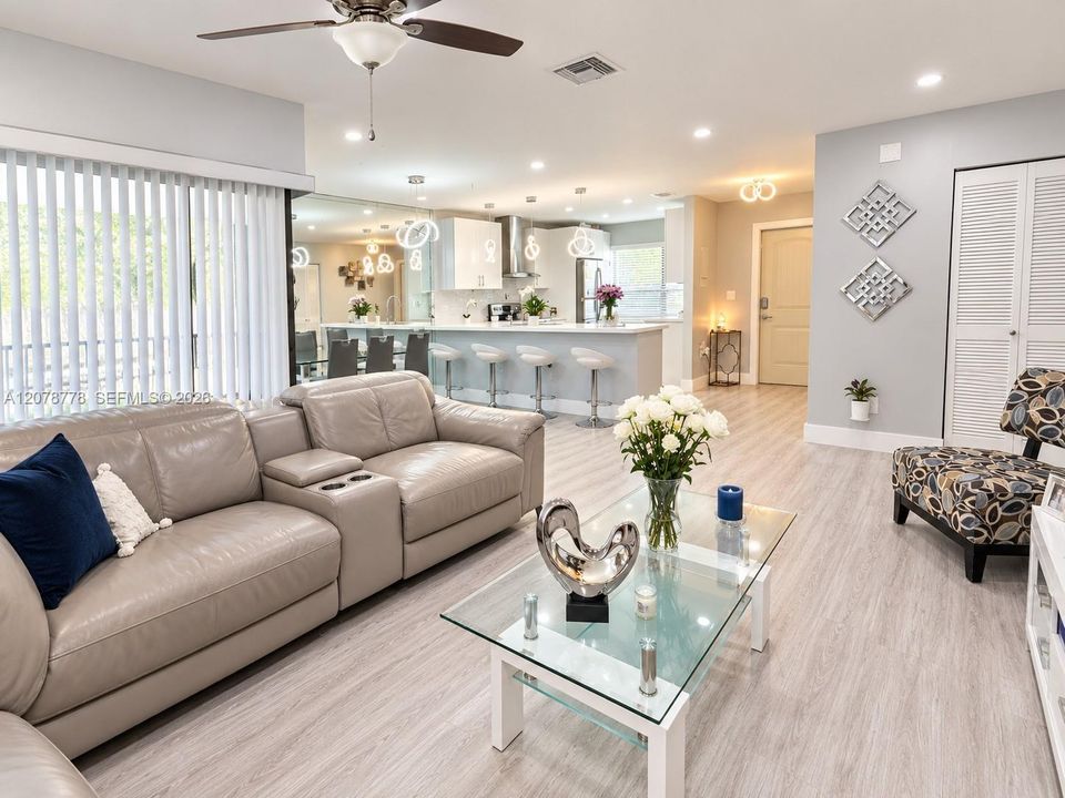 En Venta: $485,000 (2 camas, 2 baños, 1089 Pies cuadrados)