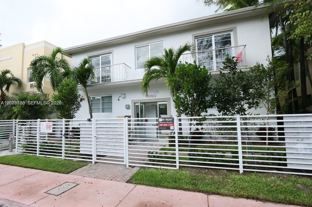 For Rent: $1,900 (1 beds, 1 baths, 534 Square Feet)